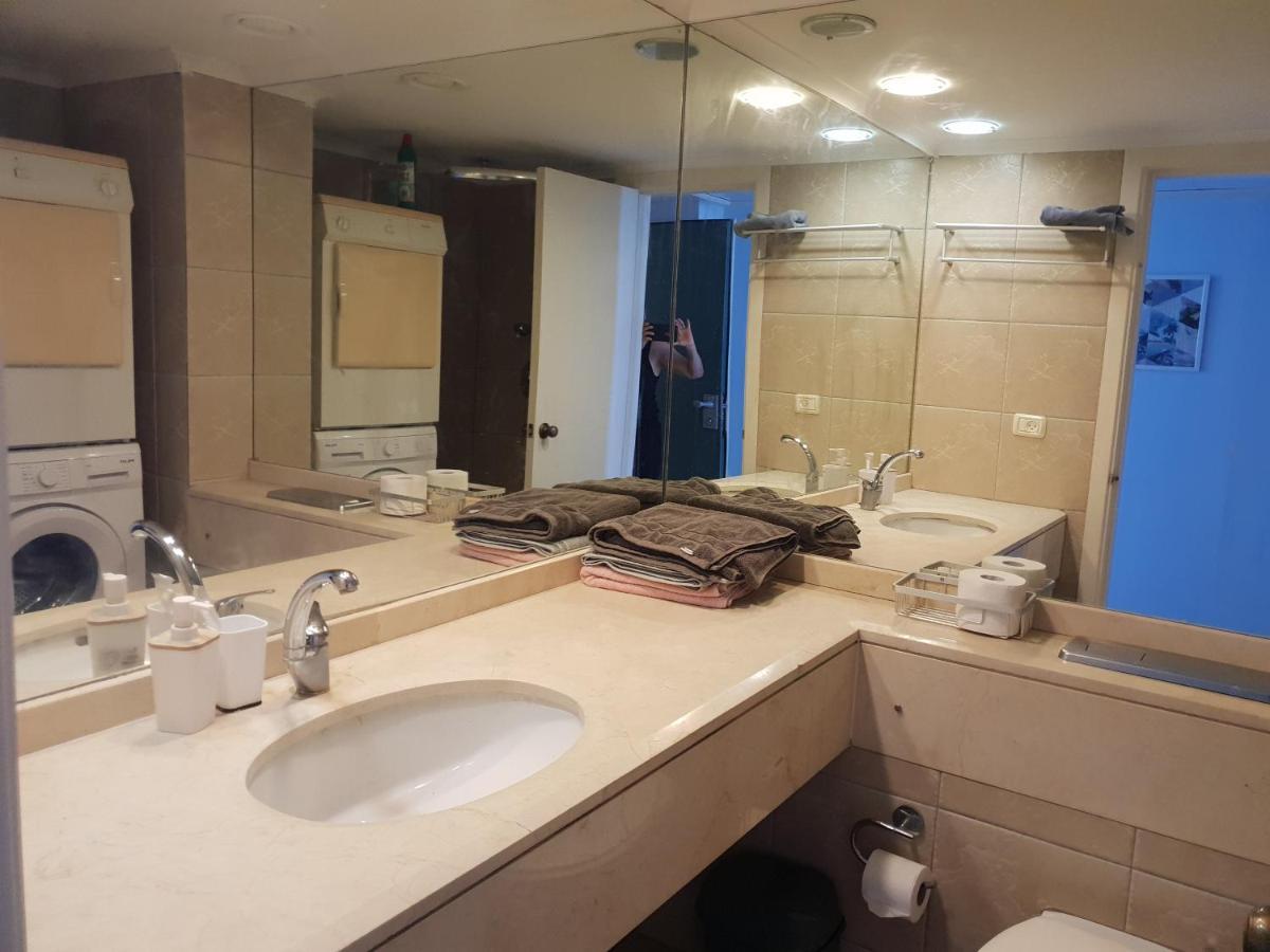 Beach Apartments Хайфа Екстериор снимка