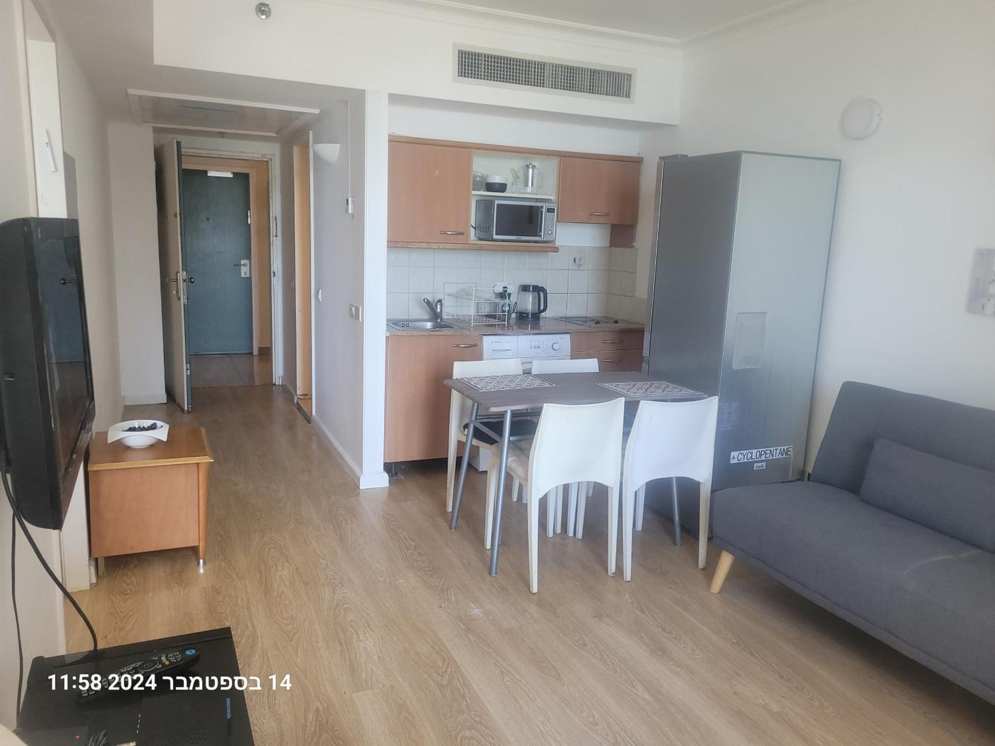 Beach Apartments Хайфа Екстериор снимка